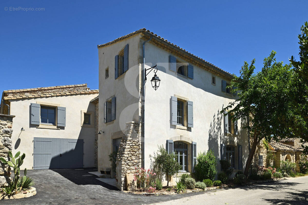 Maison à GRIGNAN