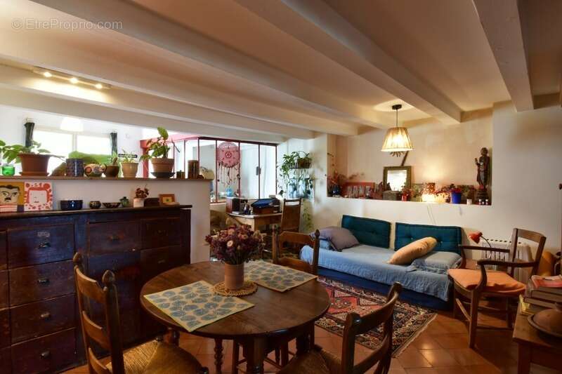 Appartement à FORCALQUIER