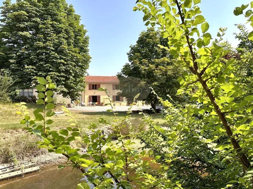 Maison à SAINTE-DODE