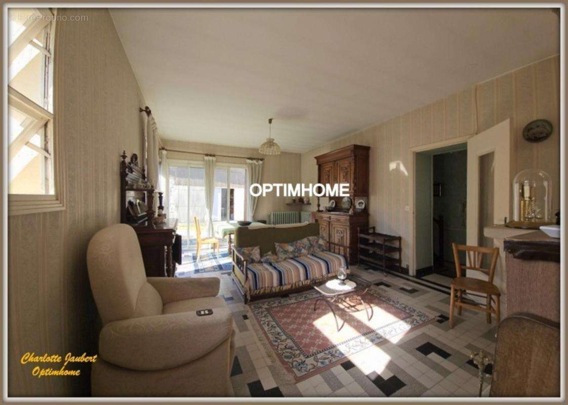 Maison à vendre 6 pièces BARBEZIEUX SAINT HILAIRE (16) - photo 5