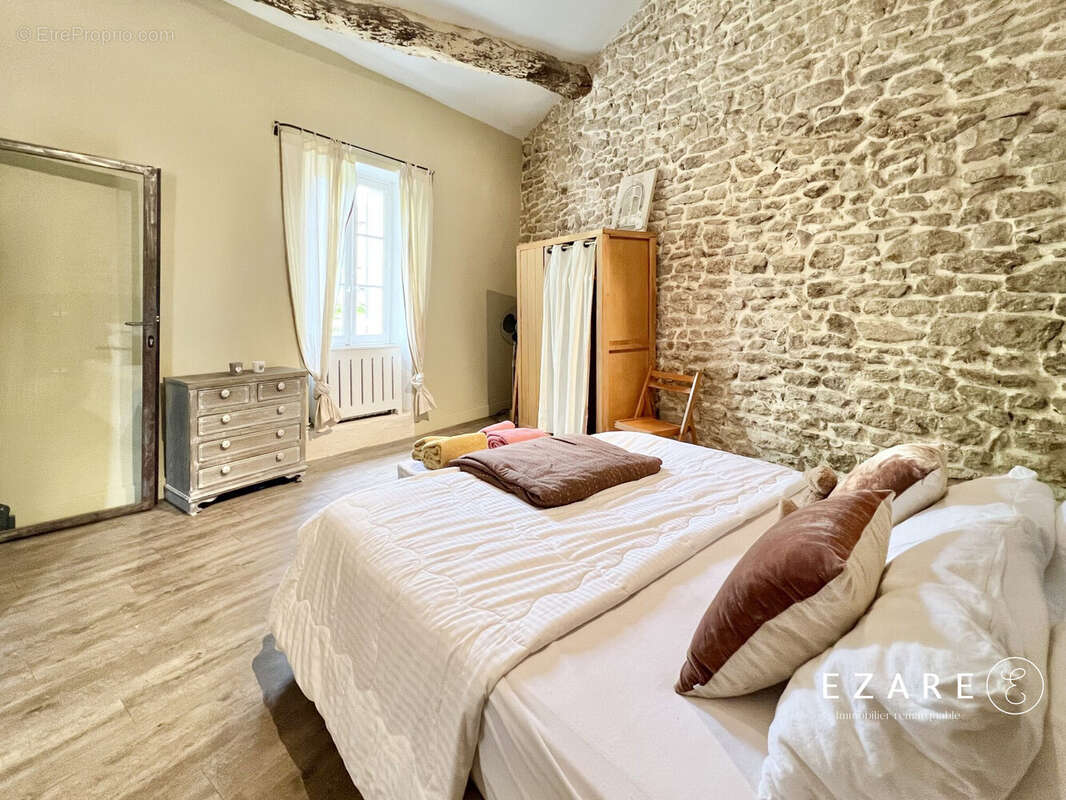 Maison à GORDES