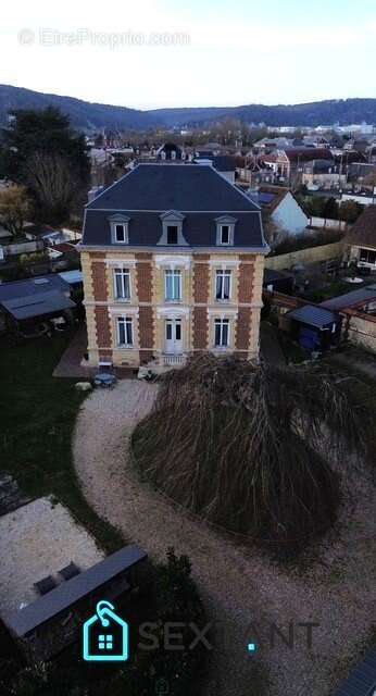 Superbe Maison de Maître de 215 m² à Saint-Aubin-lès-Elbeuf - photo 18