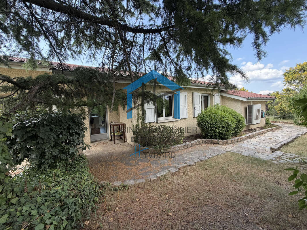 Villa de plain-pied de 96.17 m2 avec garage et terrain de 800 m2 - photo 10