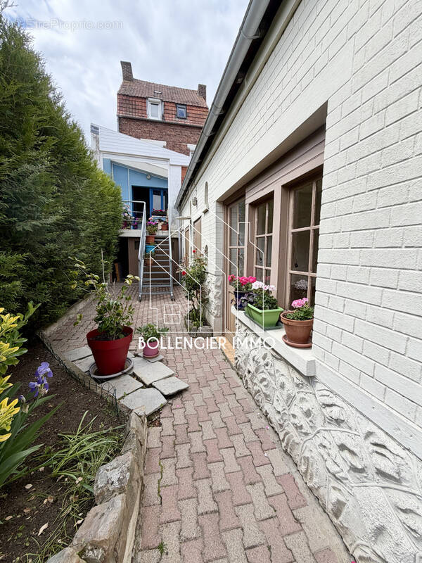 Maison à HAZEBROUCK