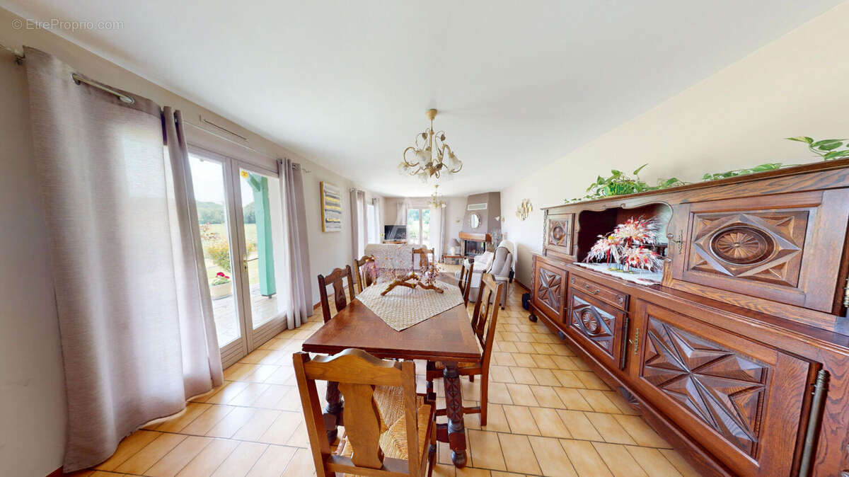 Maison à LARRIVIERE