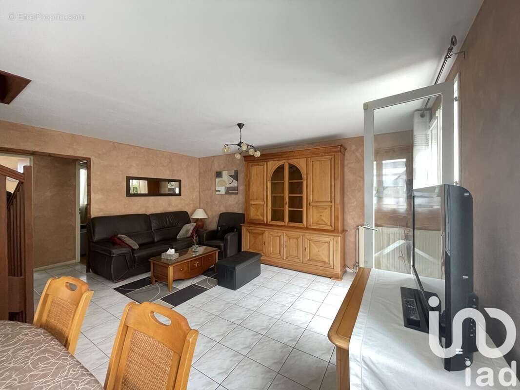 Photo 2 - Maison à VAUJOURS