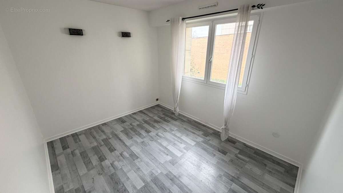 Appartement 88 m² à Le Bourget  - photo 5