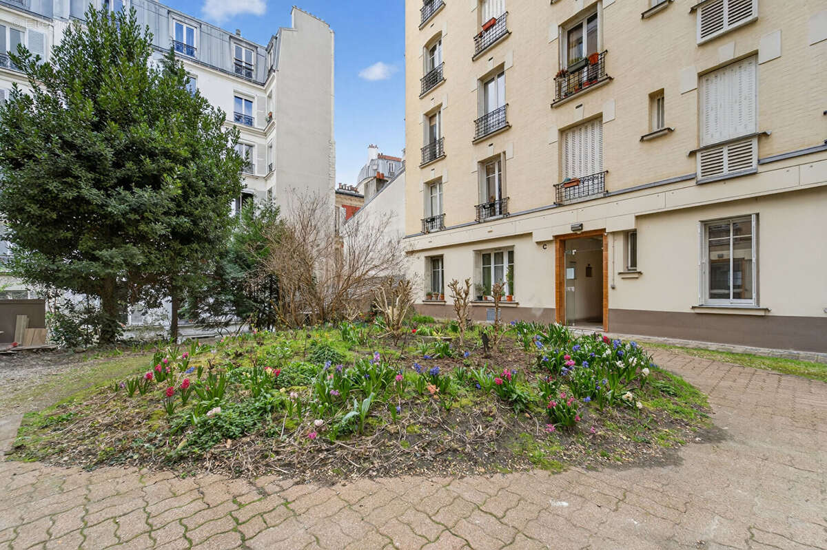 Appartement à PARIS-20E