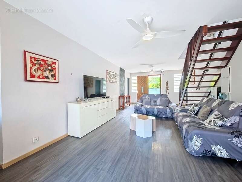 Dpt Guadeloupe (971), à vendre SAINT-FRANCOIS, villa 3 suites avec piscine et jacuzzi - photo 15
