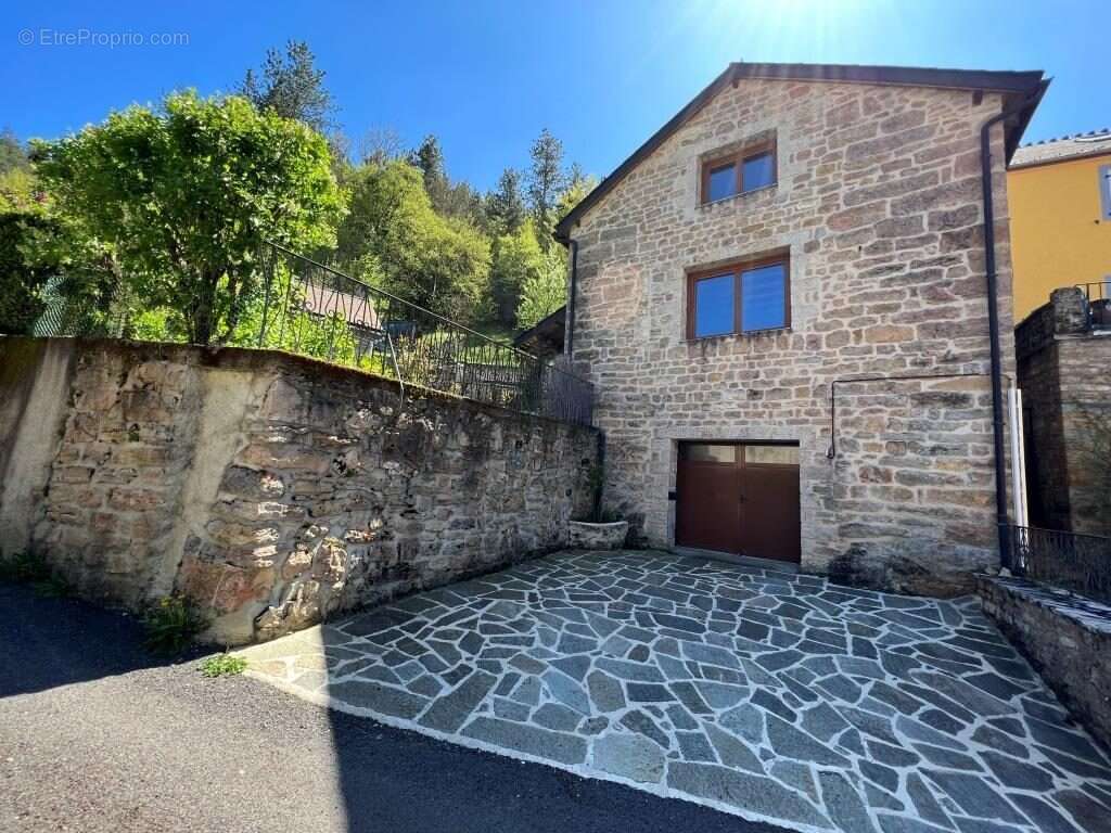 Maison à SAINT-BAUZILE