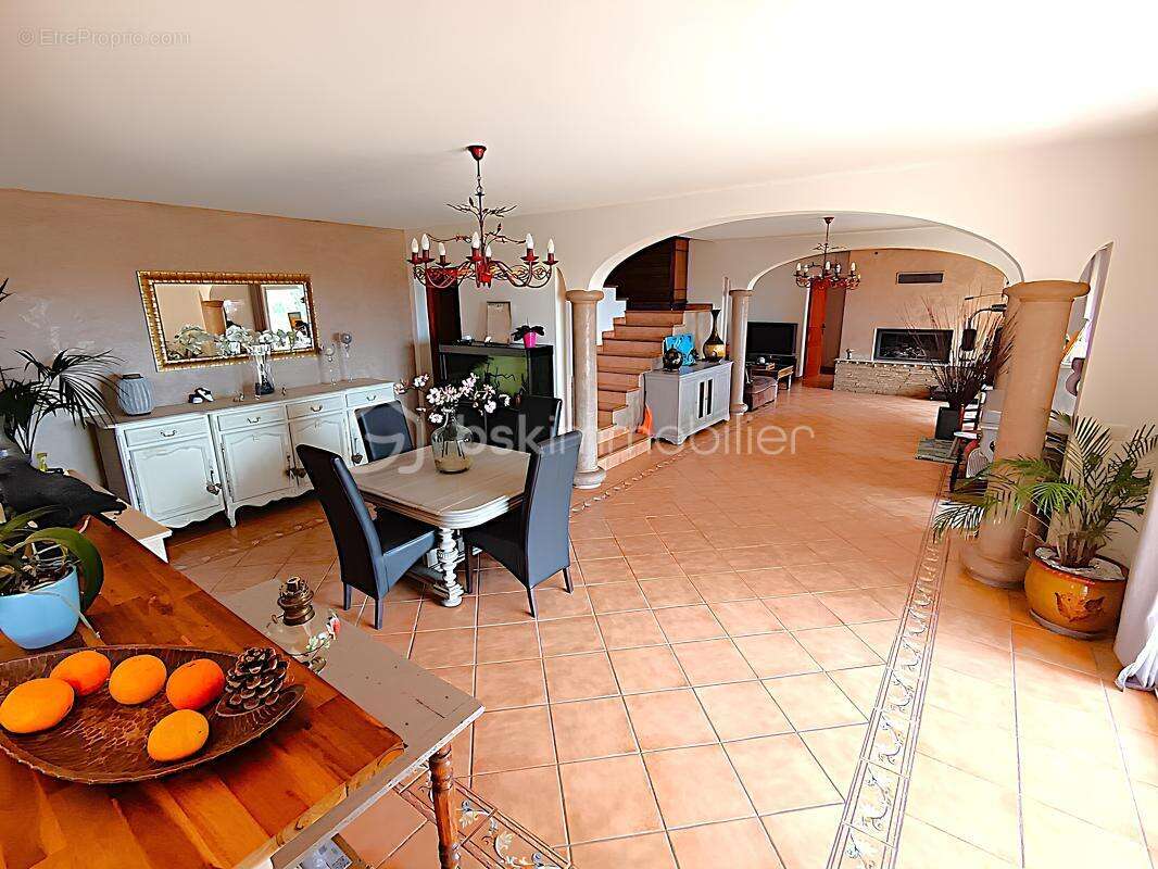 Maison à OLLIOULES