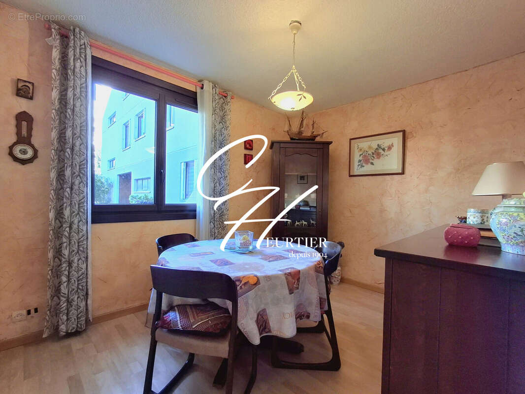 Appartement à SEYSSINET-PARISET