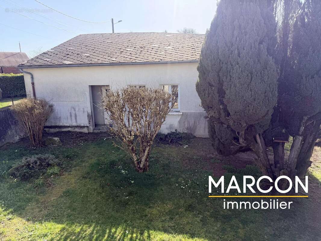 Maison à BUSSIERE-DUNOISE