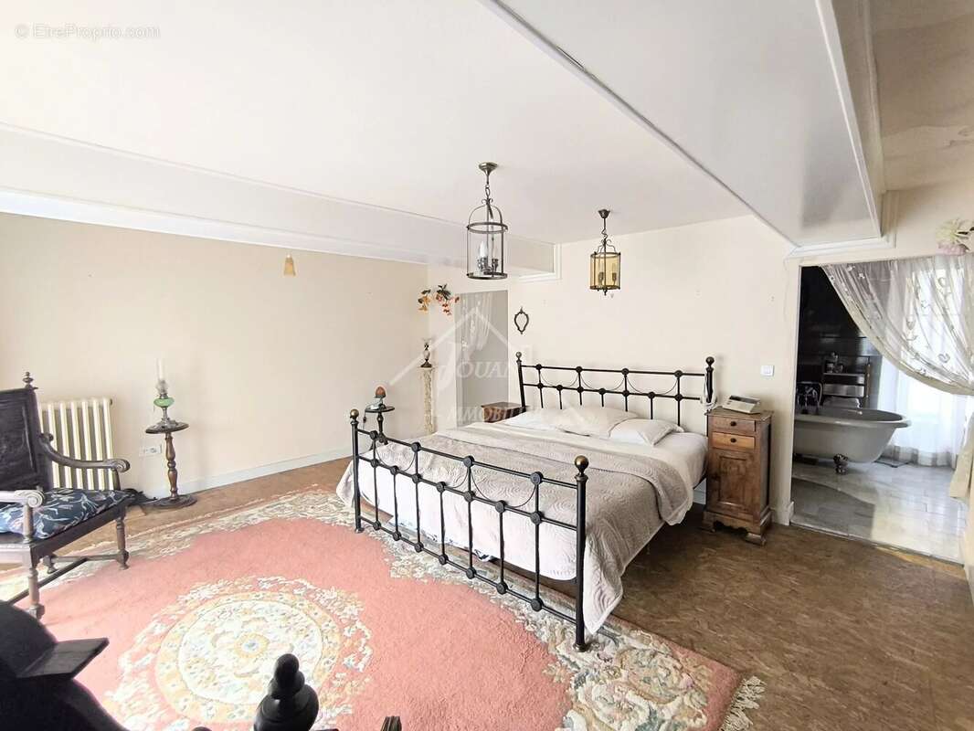 Maison à MONTAIGUT