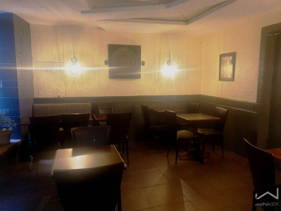 Commerce à MANTES-LA-JOLIE