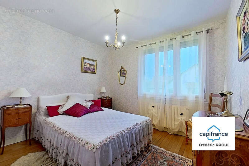 Maison à IS-SUR-TILLE