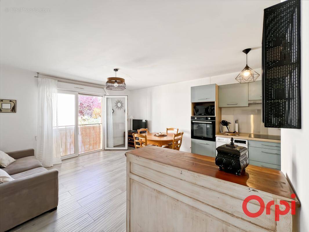 Appartement à VENELLES