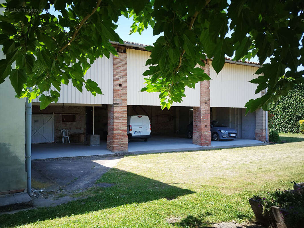 Ancienne ferme et ses dépendances avec 16ha - photo 4