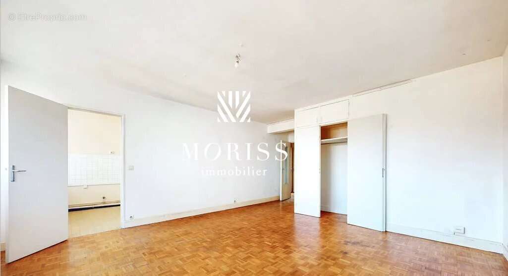 Appartement à CHARENTON-LE-PONT