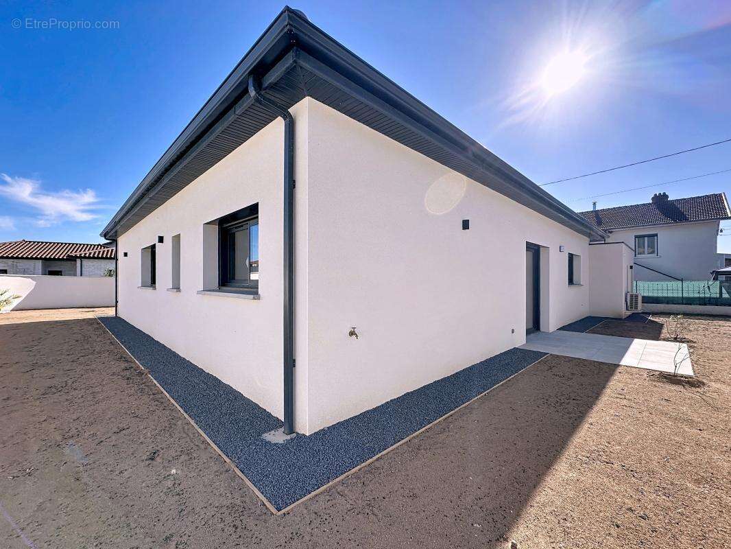 Maison à LE PEAGE-DE-ROUSSILLON