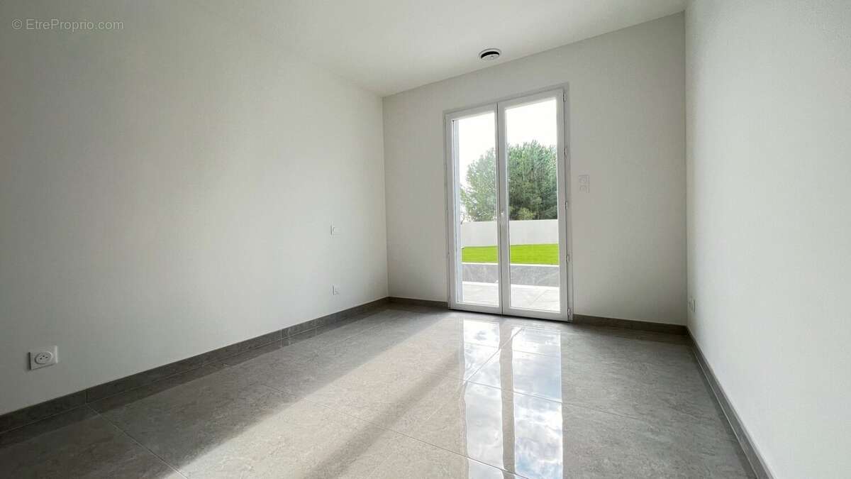 Maison à ESPONDEILHAN