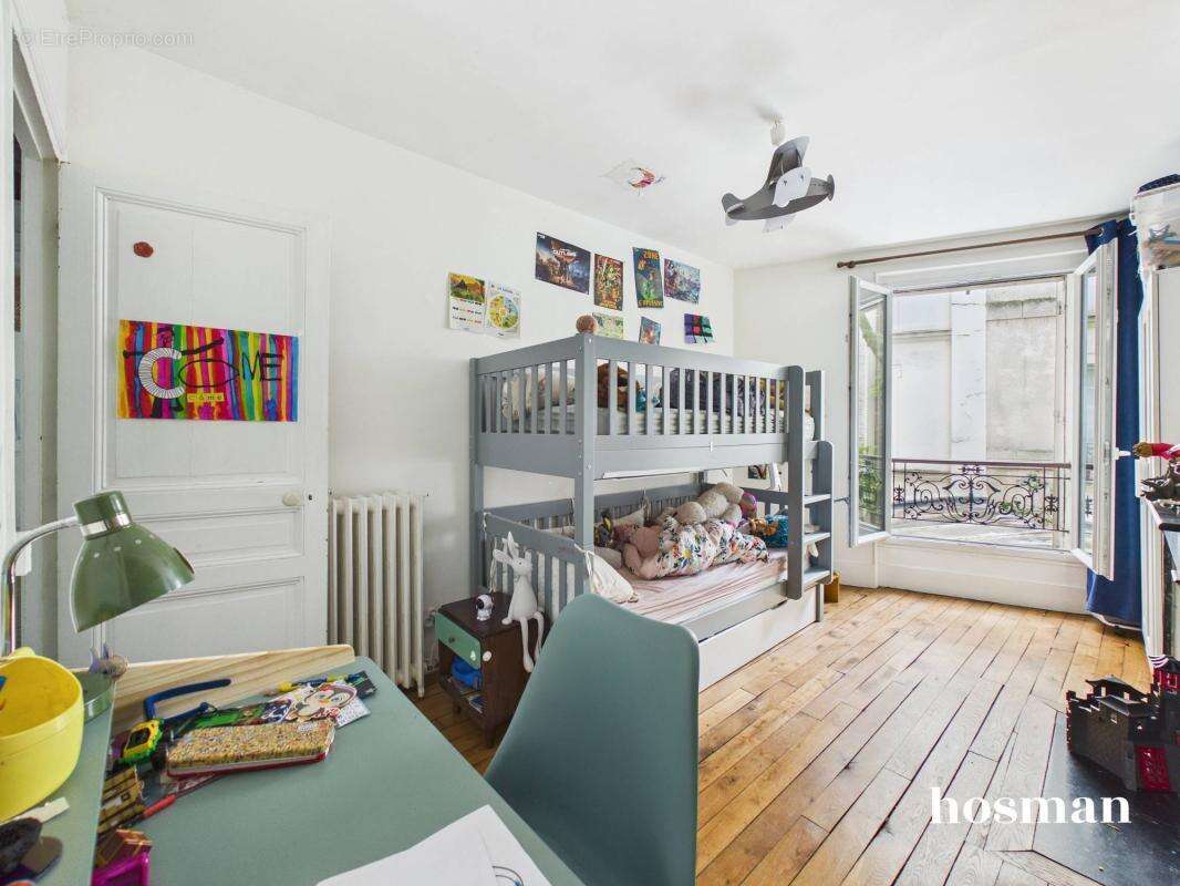 Appartement à PARIS-14E
