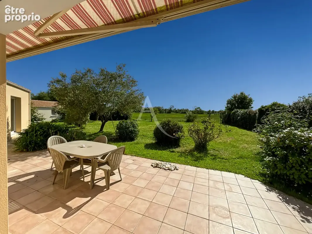 Maison familiale de plus de 130 m² avec vue imprenable sur le marais et garage indépendant de 50 m² à Sallertaine - photo 3