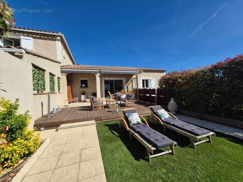 Maison à SOLLIES-VILLE