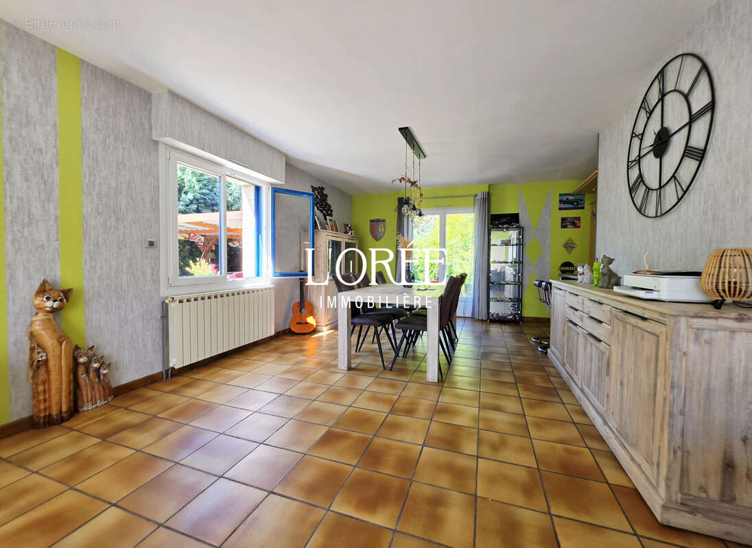 Plain pied individuel - 3 chambres - jardin - sous sol semi complet - photo 5