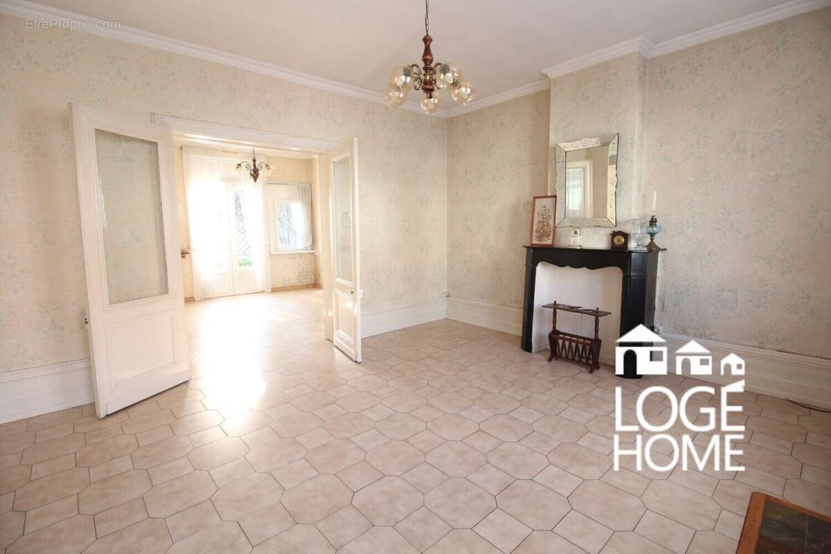 Maison à AUBERCHICOURT