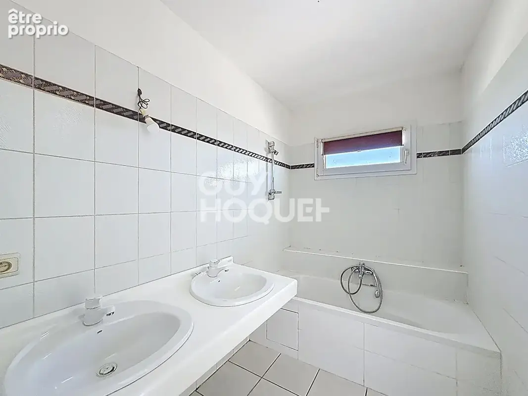 Maison 6 pièces avec vue mer exceptionnelle - A vendre à Port-Vendres (66660) - photo 9