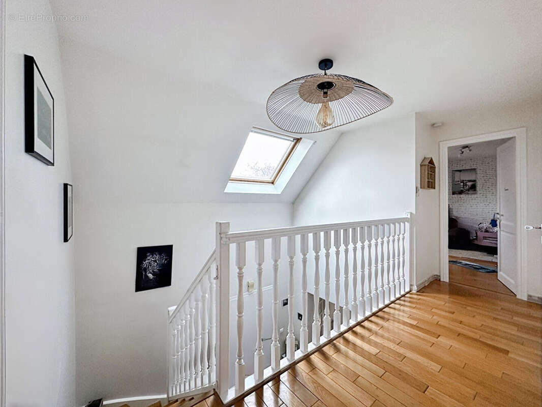 Maison Montfort L Amaury 7 pièces 175 m2 - photo 8