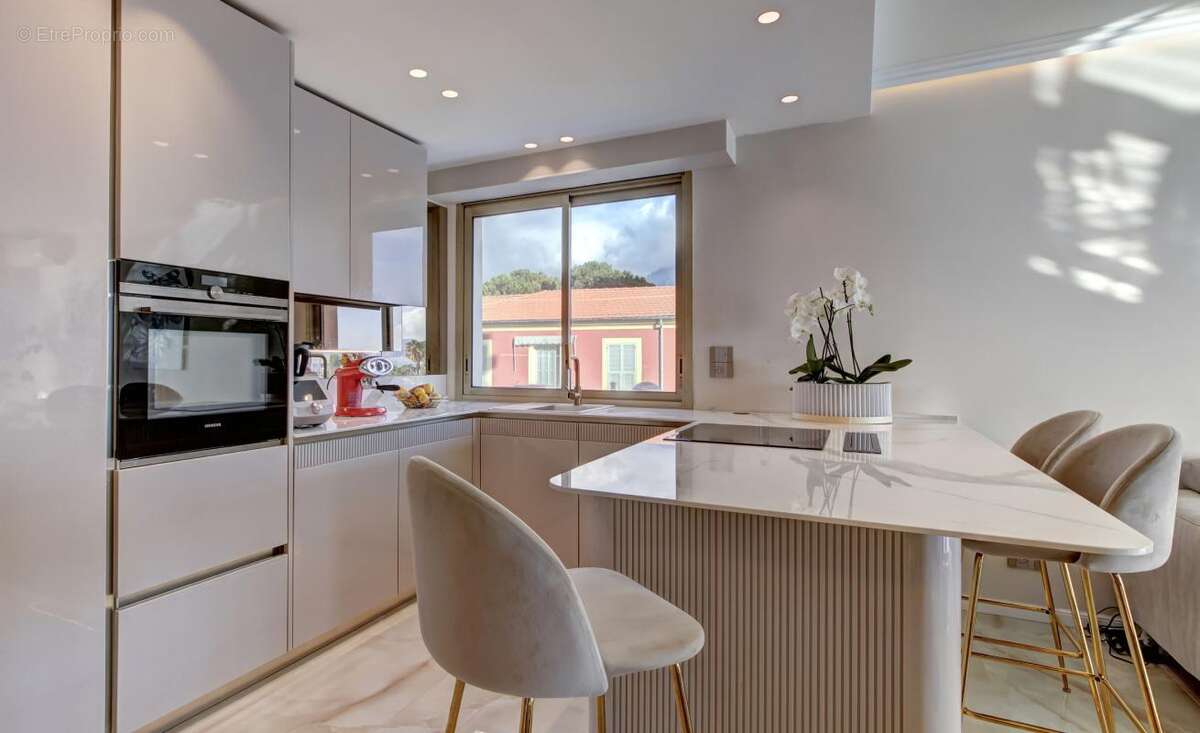 Appartement à ROQUEBRUNE-CAP-MARTIN