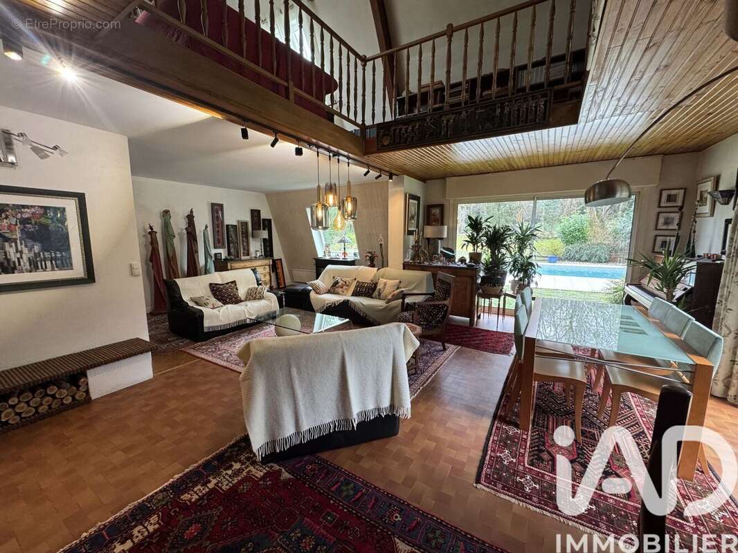 Photo 5 - Maison à SAINTRY-SUR-SEINE