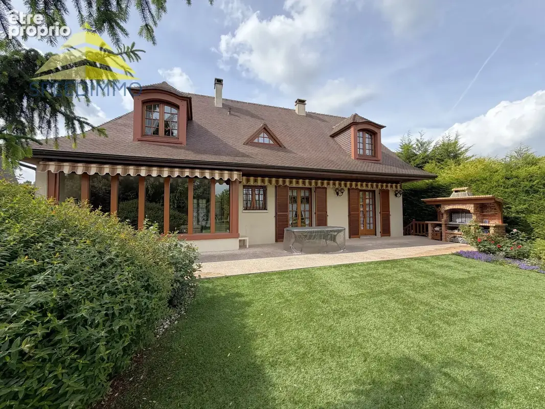 Photo Maison à Mandres-Les-Roses au prix de 650 000€