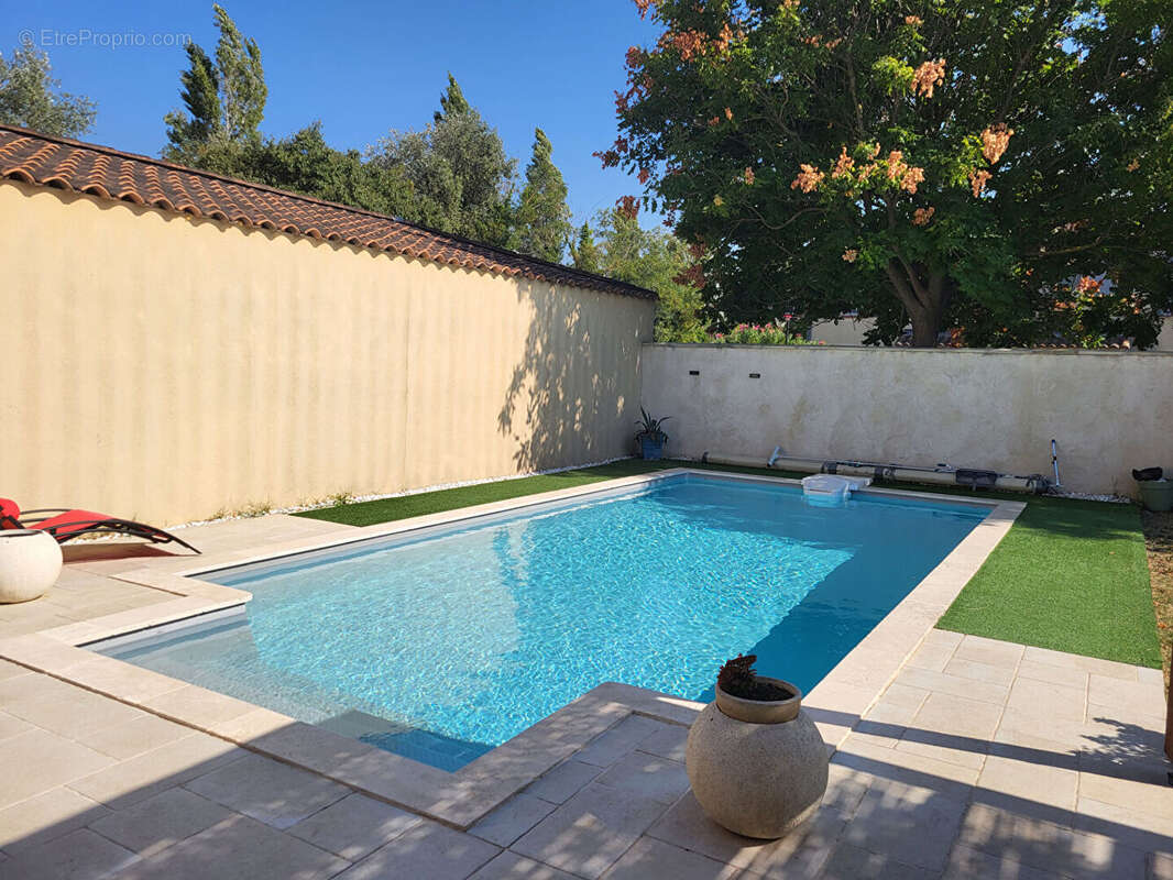 Maison à MORIERES-LES-AVIGNON