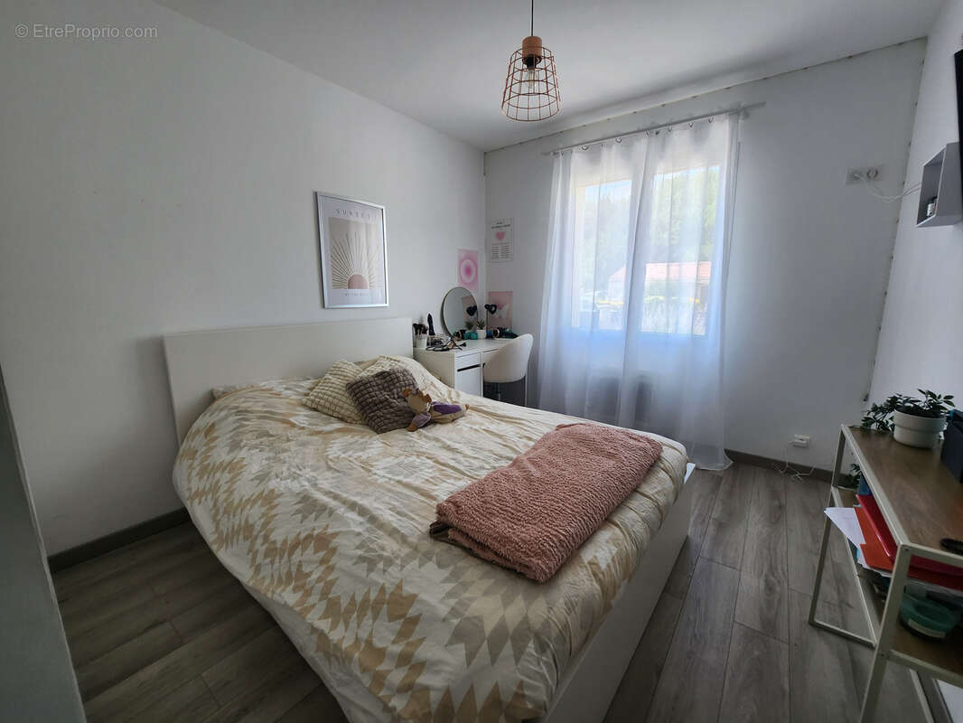 Maison à LES MAGNILS-REIGNIERS