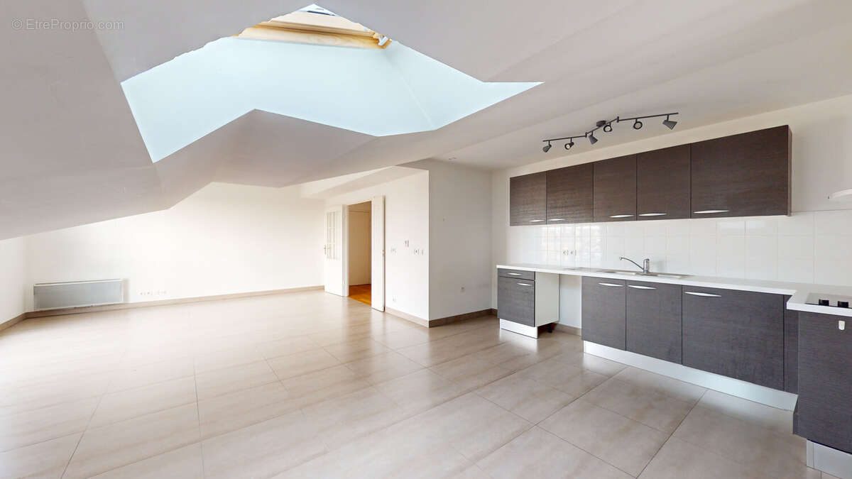 Appartement à LE PERREUX-SUR-MARNE