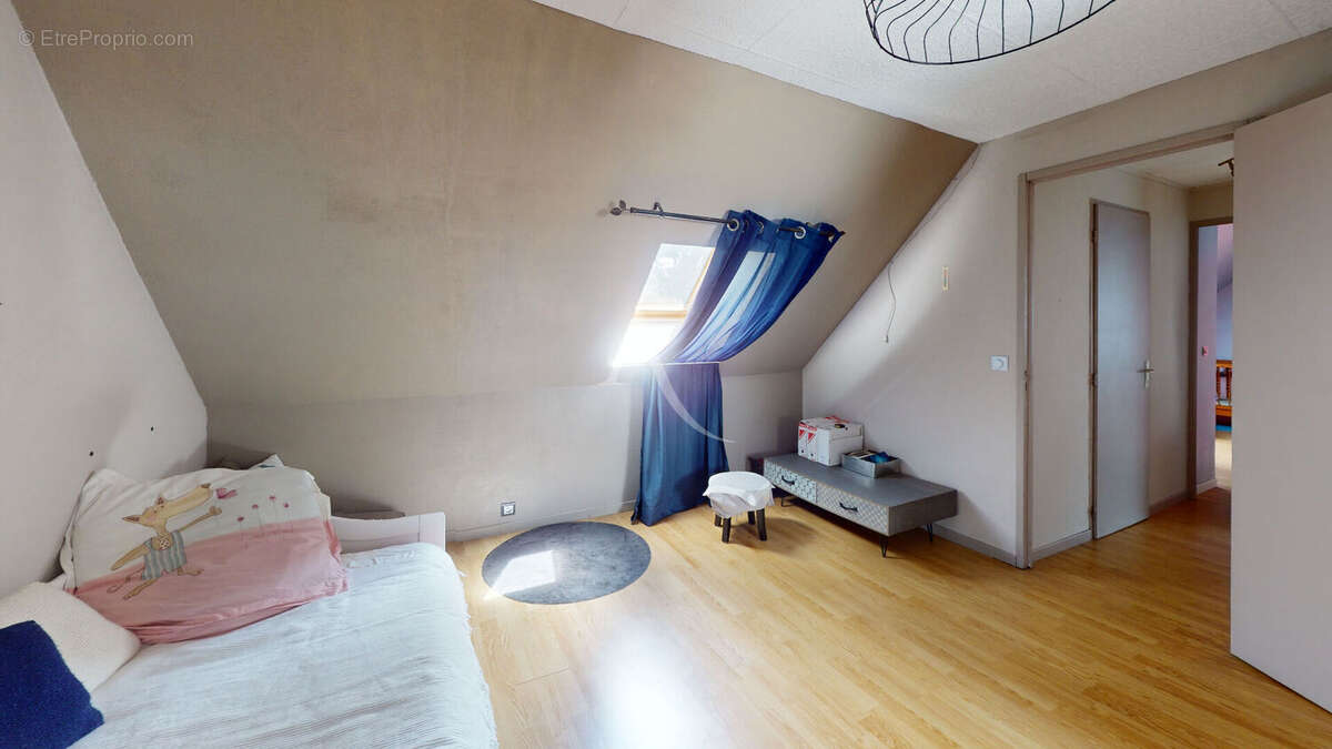 Maison à LE CHATELET-EN-BRIE