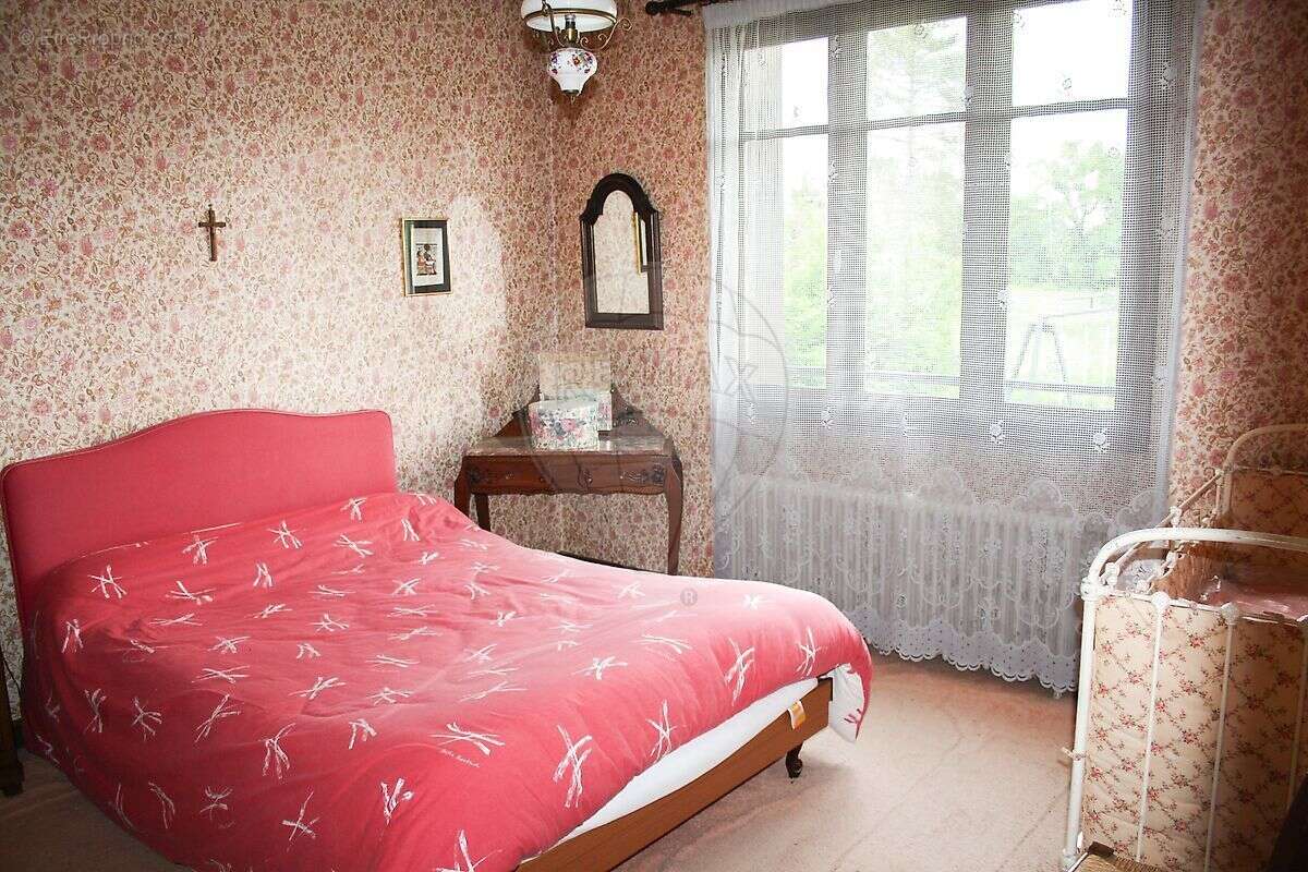 Maison à DOMPIERRE-SUR-BESBRE