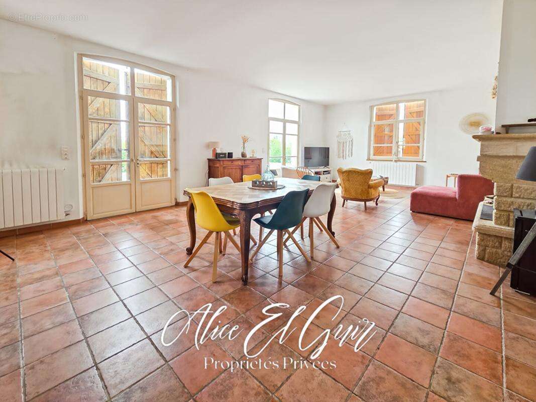 Maison Trebes 6 pièce(s) 182 m2 sur 1700 m² - photo 4