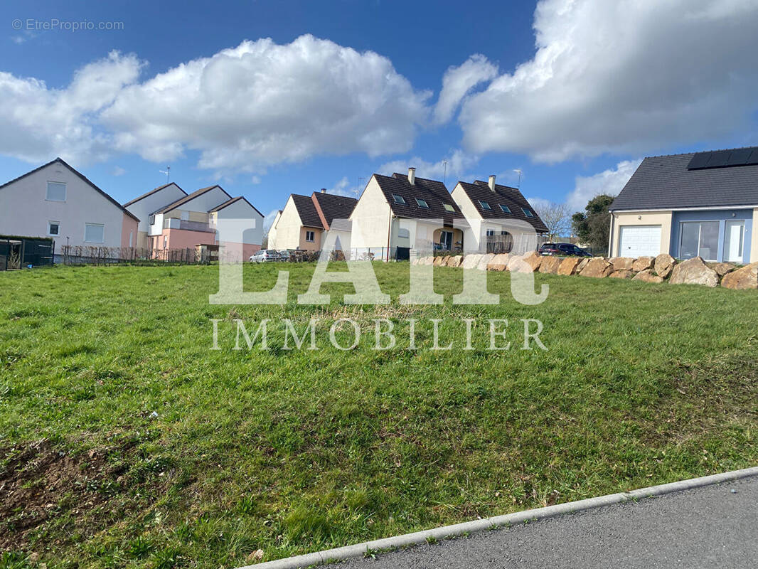 Terrain à JUVIGNY-SOUS-ANDAINE