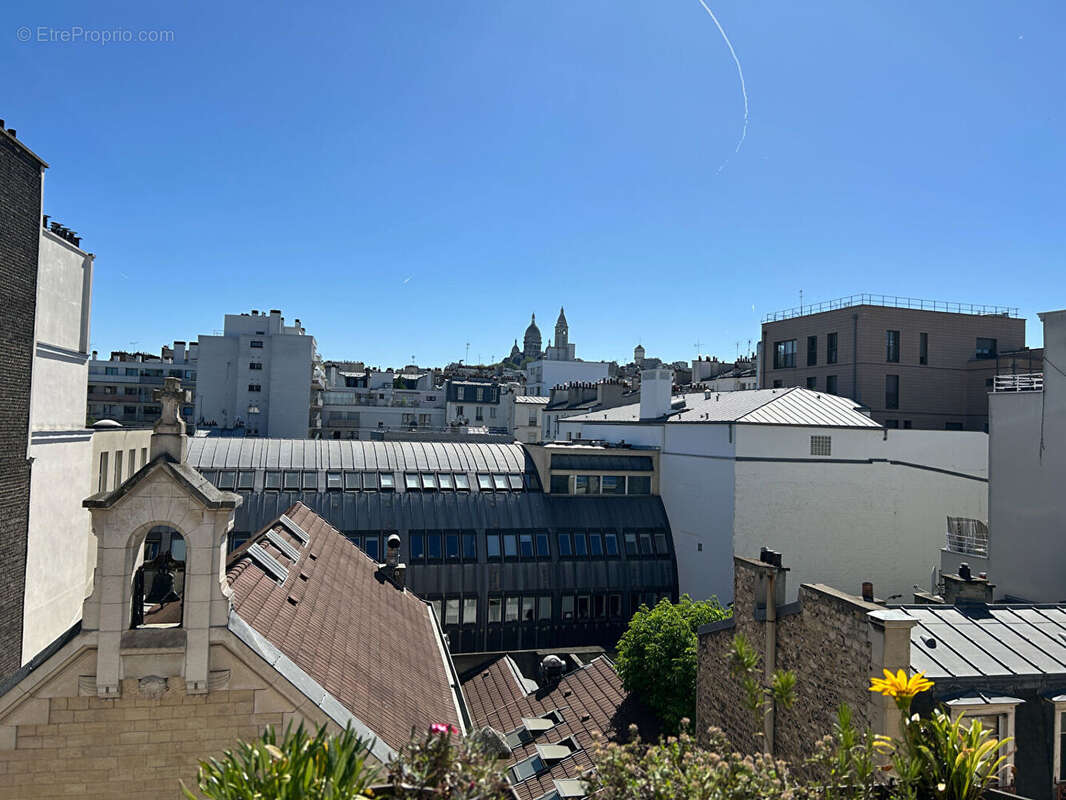 Appartement à PARIS-18E