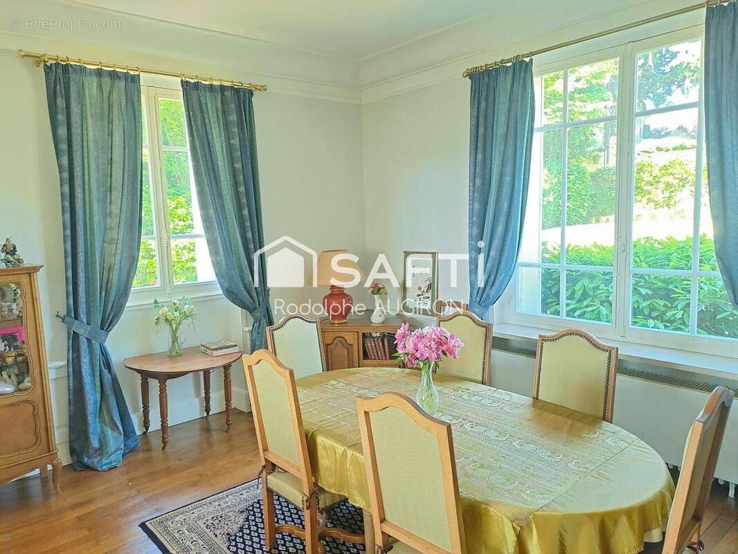 Maison 304 m² à Blois  - photo 2