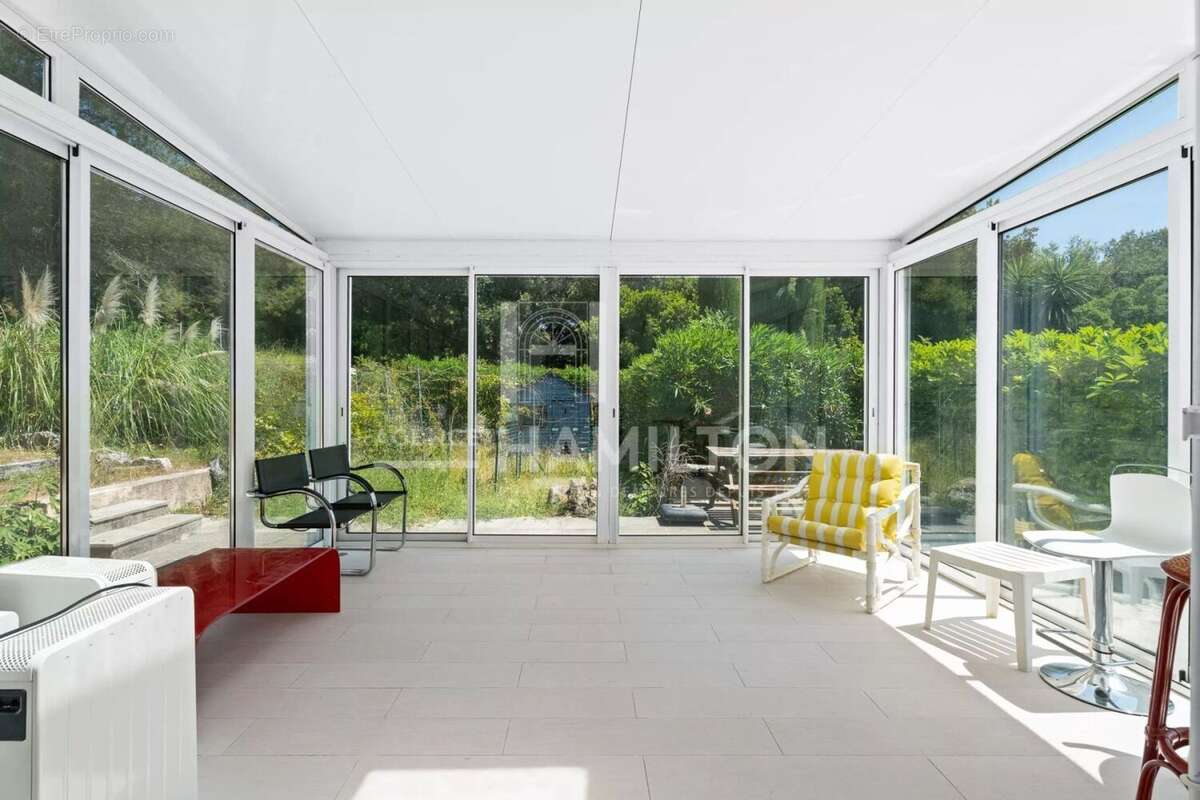 Biot villa avec vue, 4 chambres et une maison d'amis avec 2 cham - photo 14