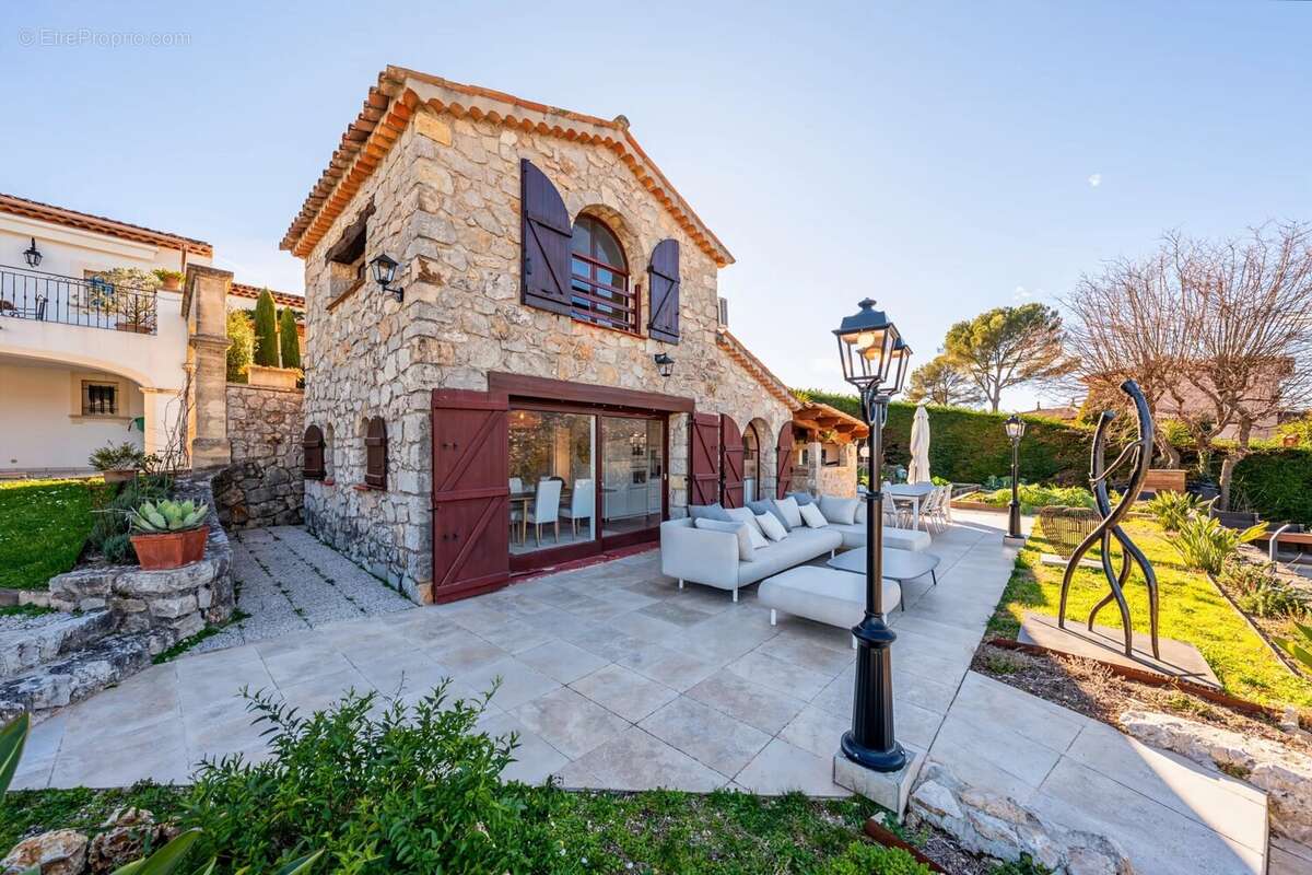 Maison à PEYMEINADE