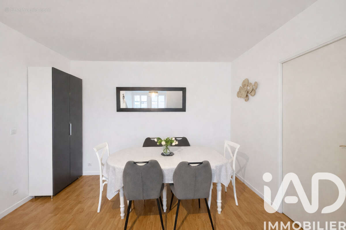 Photo 6 - Appartement à BAILLY-ROMAINVILLIERS