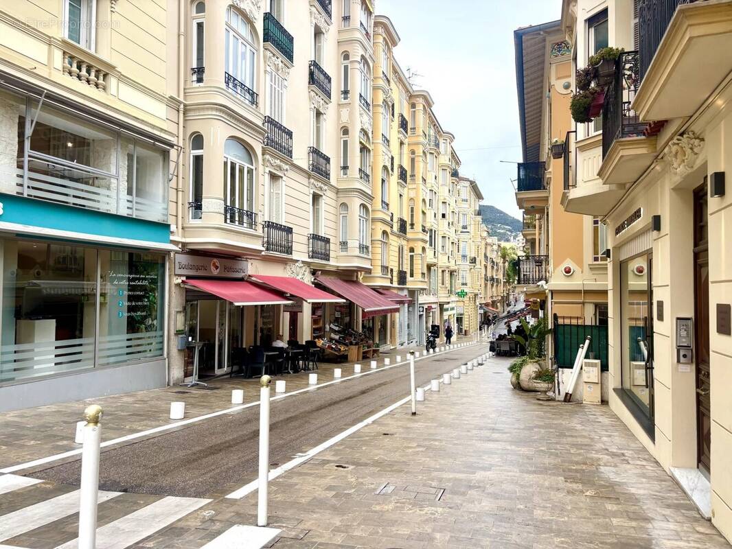 Commerce à BEAUSOLEIL