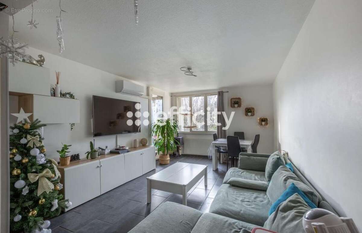 Appartement à VAULX-EN-VELIN