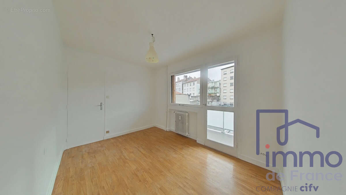 Appartement à SAINT-ETIENNE